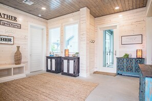 Interior - Private Pool, Shared Heated Pool, Outdoor Kitchen (Port Aransas)