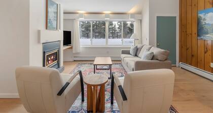 New Listing - Village Green 2 bedroom Condo!