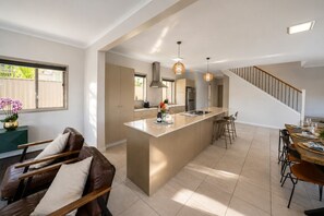 Interior - Family Friendly Funhouse close to All Theme Parks (Upper Coomera)