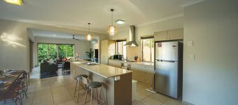 Family Friendly Funhouse close to All Theme Parks