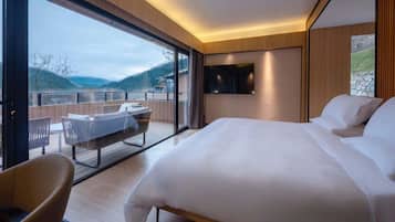 Minibar, bureau, espace de travail pour ordinateur portable