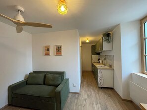 TV - Le petit cosy (Saint-Paul-Trois-Châteaux)
