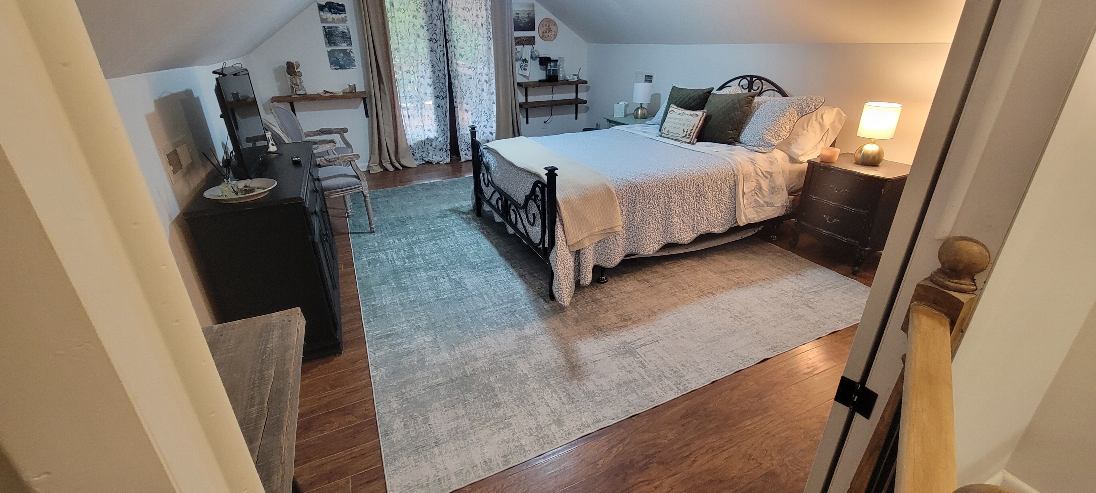 3 chambres, fer et planche à repasser, Wi-Fi gratuit, draps fournis