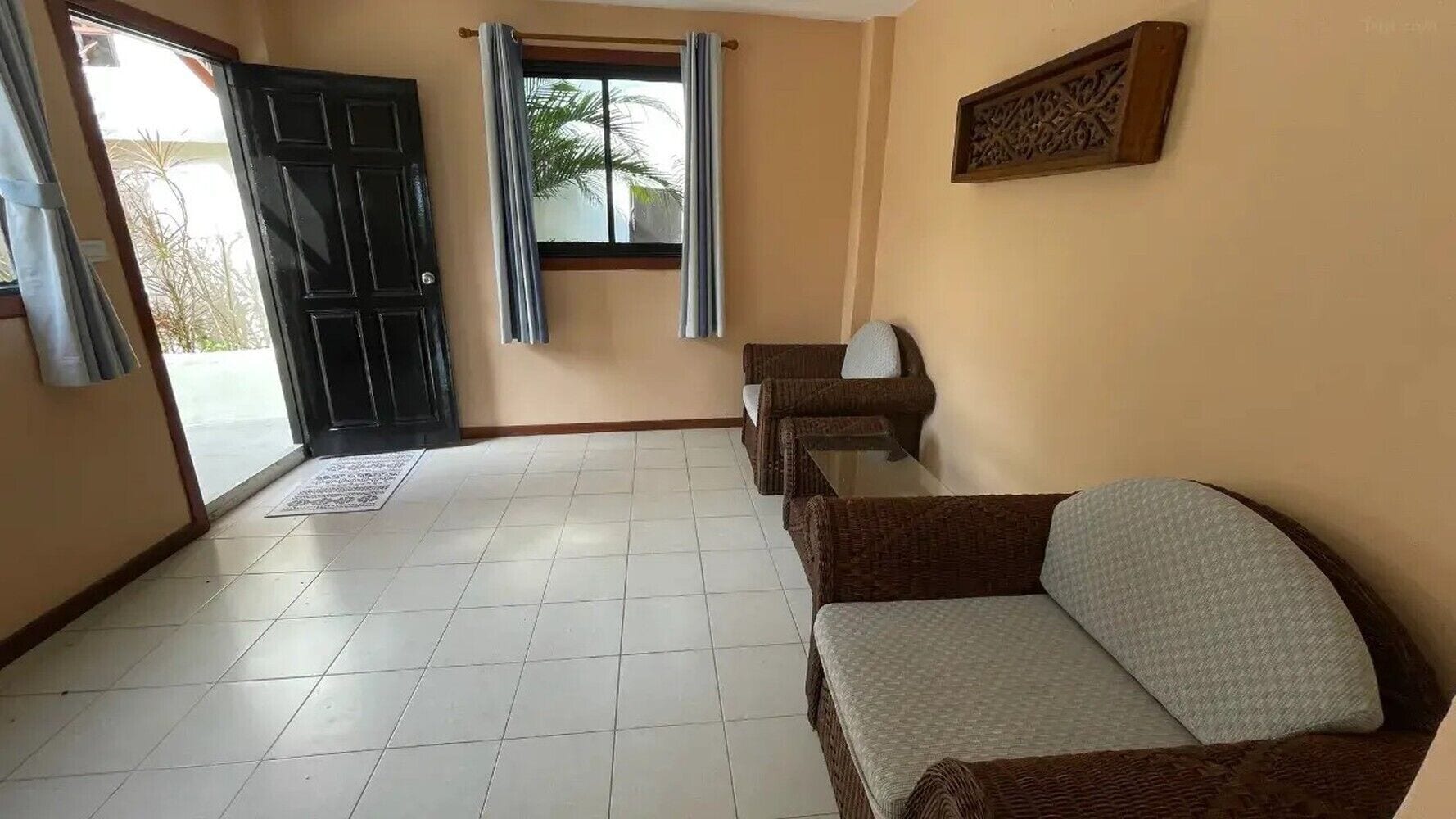 Huoneisto, parveke, merinäköala | Oleskelualue