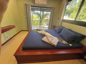 Apartment, Balcony, Sea View | In-room safe, desk, blackout drapes, free WiFi - Little Hill (Ko Pha-ngan)