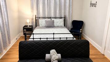 1 bedroom, desk, iron/ironing board, WiFi (free)