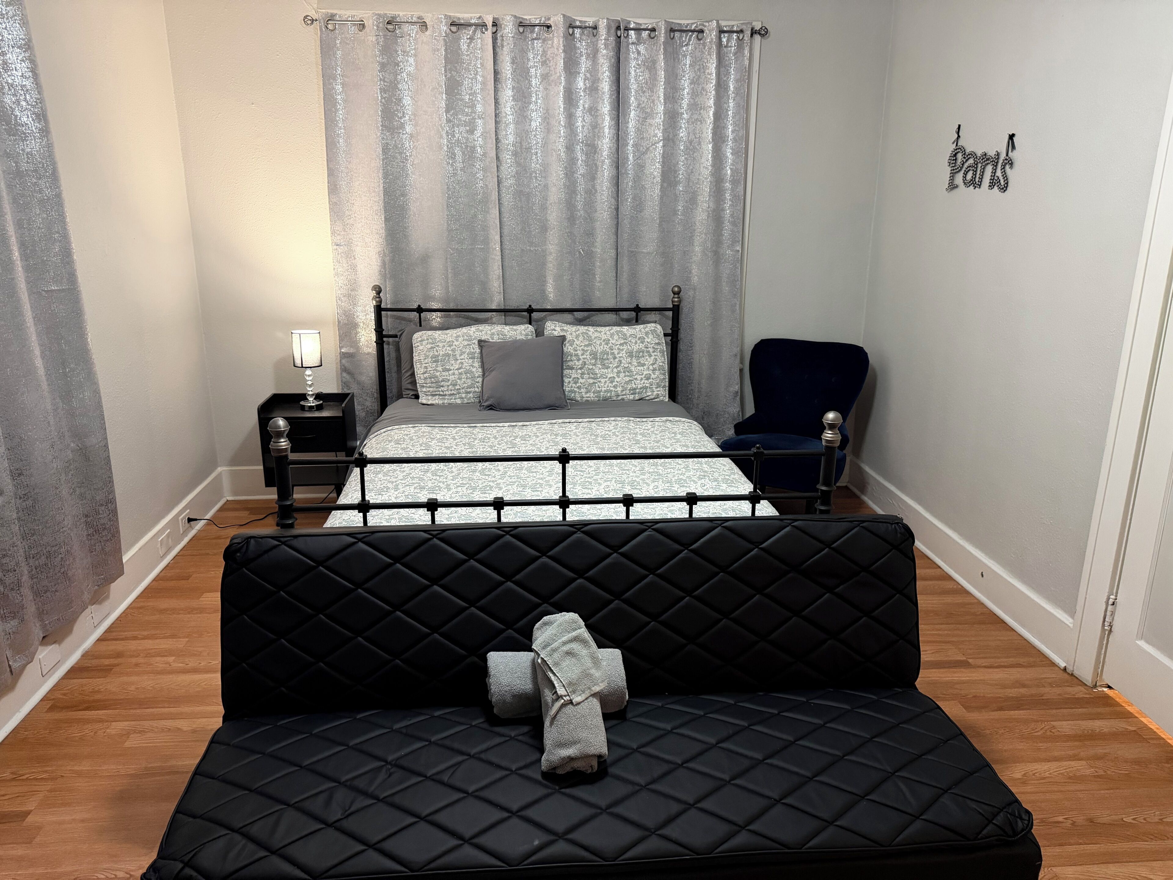 Desk, iron/ironing board, free WiFi, bed sheets