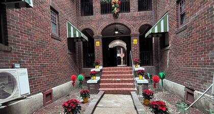 Cozy Studio Downtown @ Toyota Center near Convention Center