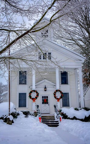 Exterior - Fountain View III- Historic Apartment Steps Away from Wellsboro Main St and Park (Wellsboro)