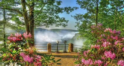 Fountain View III- Historic Apartment Steps Away from Wellsboro Main St and Park