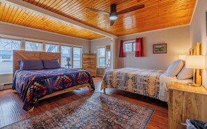 2 soverom, strykejern/-brett, wi-fi og sengetøy