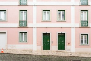 Exterior detail - Lisbon 2 bdrs apartment w/ parking and balconies! (Lisbon)