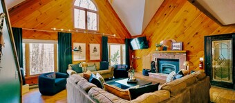 SPRING SPECIALS! Mt Snow Chalet w/ Barrel Sauna, Hot Tub, Game Room, Fire Pit