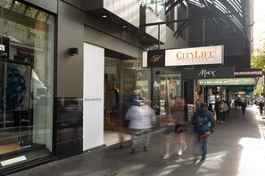 Point of interest - Chic Room at Adina City Life Hotel (Auckland)