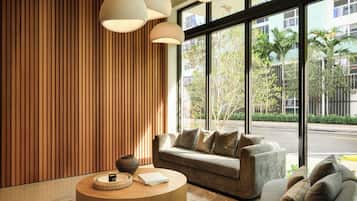 Lobby lounge