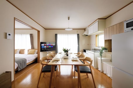 Standard Apartment, Balcony, City View | In-room dining. Guest Villa Hakone Kazamatsuri