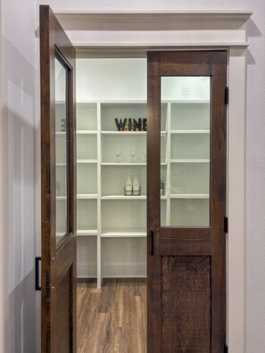 Interior - Hallsville Hideout • Cozy Modern Farmhouse Retreat Near Longview (Hallsville)