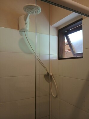 Towels, toilet paper - Entre àrvores (Paraty)