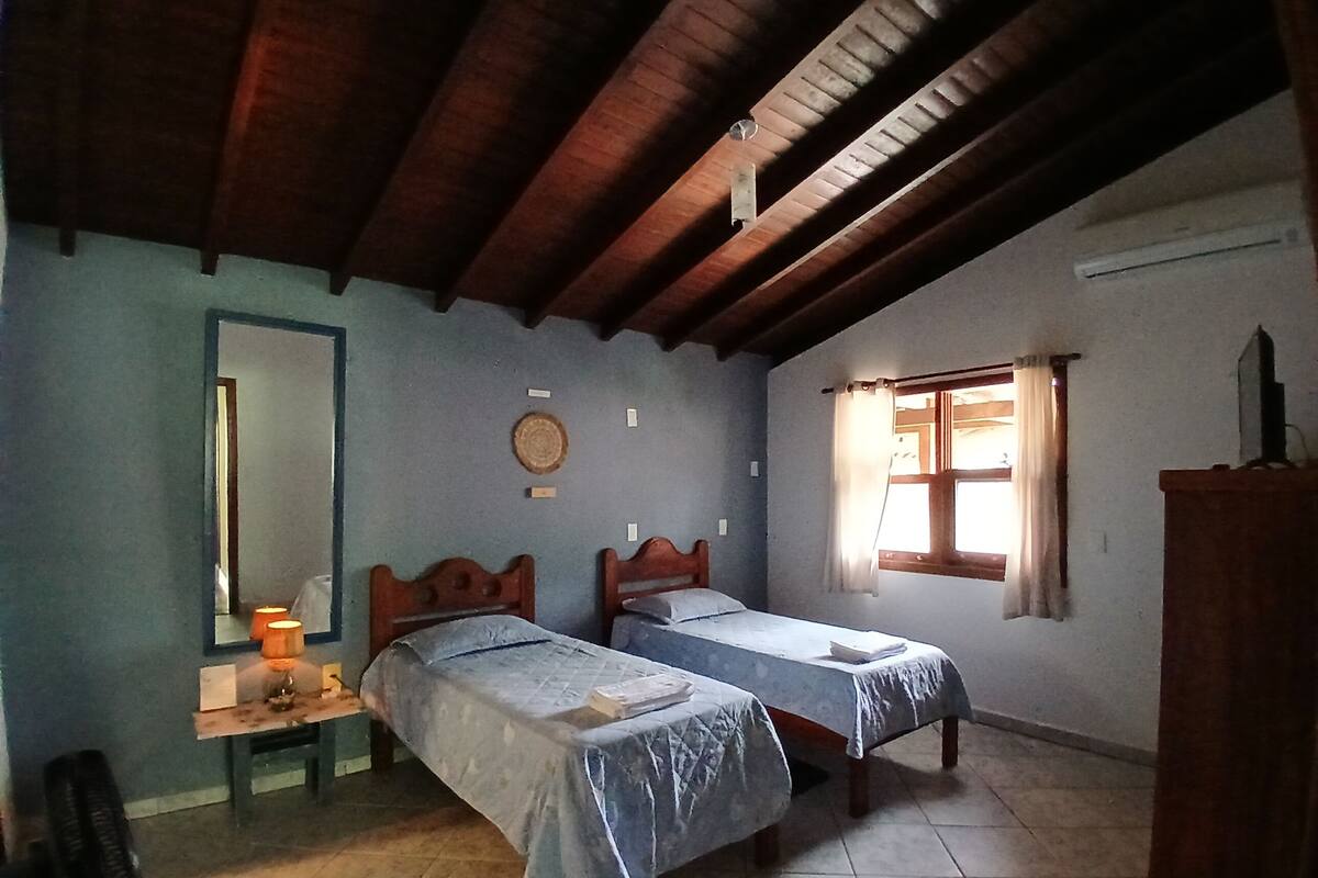 Standard Room | Free WiFi, bed sheets