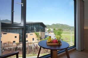 Comfort Double Room, Hill View | Premium bedding, down comforters, individually decorated - Su Pastoral RETIRE THE COUNTRYSIDE  (Shangrao)