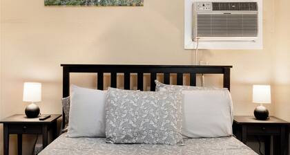 Premium Cozy 1-bedroom apartment in fantastic Sacramento w/ AC and gym equipment