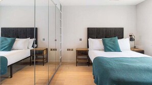 Room - GuestReady - Modern stay with Balcony in London (London)