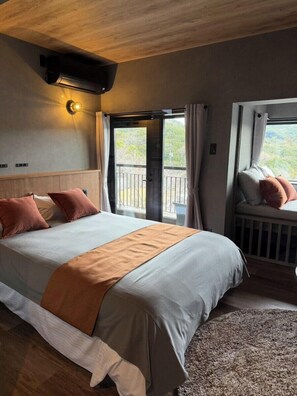 Chambre Prestige, lanai, vue sur l’océan | Accès au Wi-Fi (inclus)