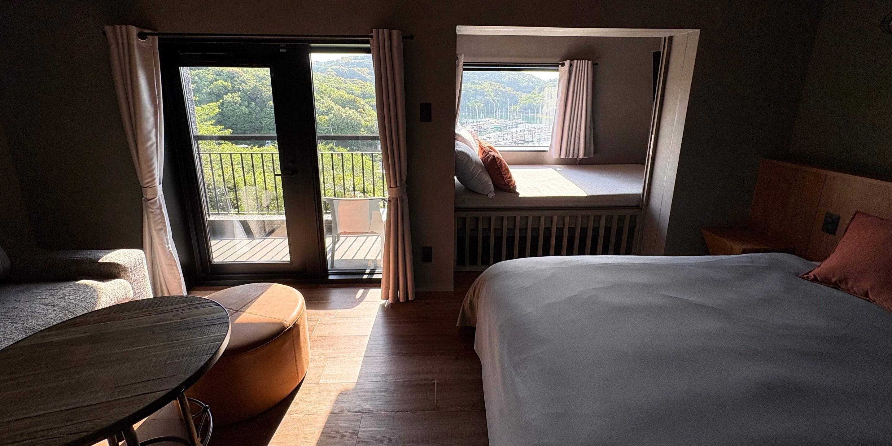 Quarto premium, varanda coberta, vista para o oceano | Wi-Fi de cortesia, roupa de cama