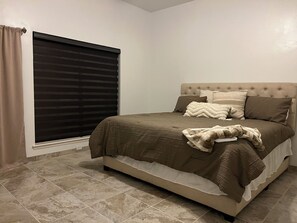 Room - Spacious 3-bedroom house in charming El Paso 5 mins from the Outlets Of El Paso (El Paso)