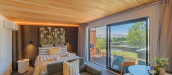 Lake Serenity by Ohana- Lake & Church Views Studio