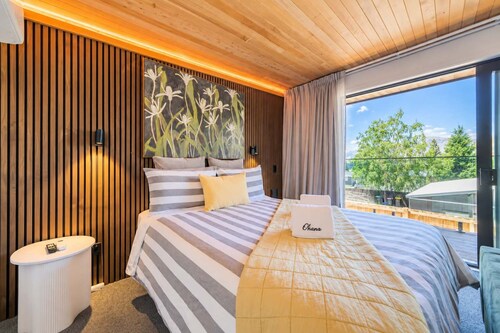 Cozy Tekapo Studio | Lake + Church Views | Balcony