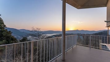 Panoramic Villa, Balcony, Lake View | Lake view