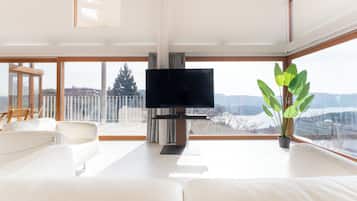 Panoramic Villa, Balcony, Lake View