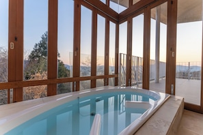 Panoramic Villa, Balcony, Lake View | Bathroom | Deep-soaking bathtub, eco-friendly toiletries, hair dryer, slippers - SMART VILLA Hakone Ashinoko (Hakone)