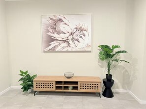 Interior - Silky Oak Stay - Brand New House in Griffin (Griffin)