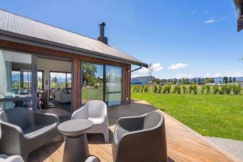 Wanaka Mountain Oasis - Spa & Pool