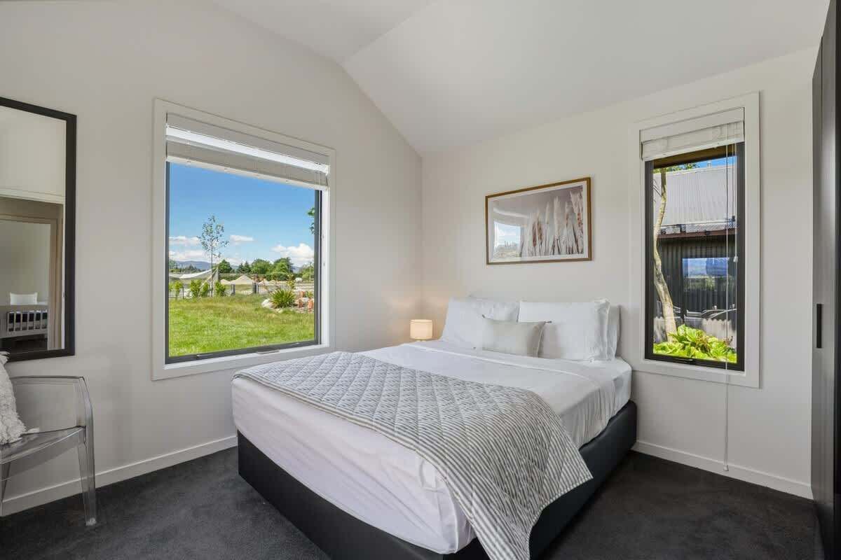 Wanaka Mountain Oasis - Spa & Pool - 瓦納卡