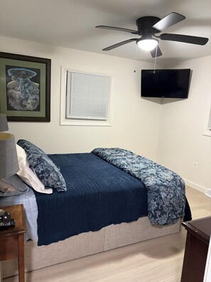 Iron/ironing board, free WiFi, bed sheets - Newly renovated  2-bedroom home close to Anmed Hospital/Anderson University (Anderson)