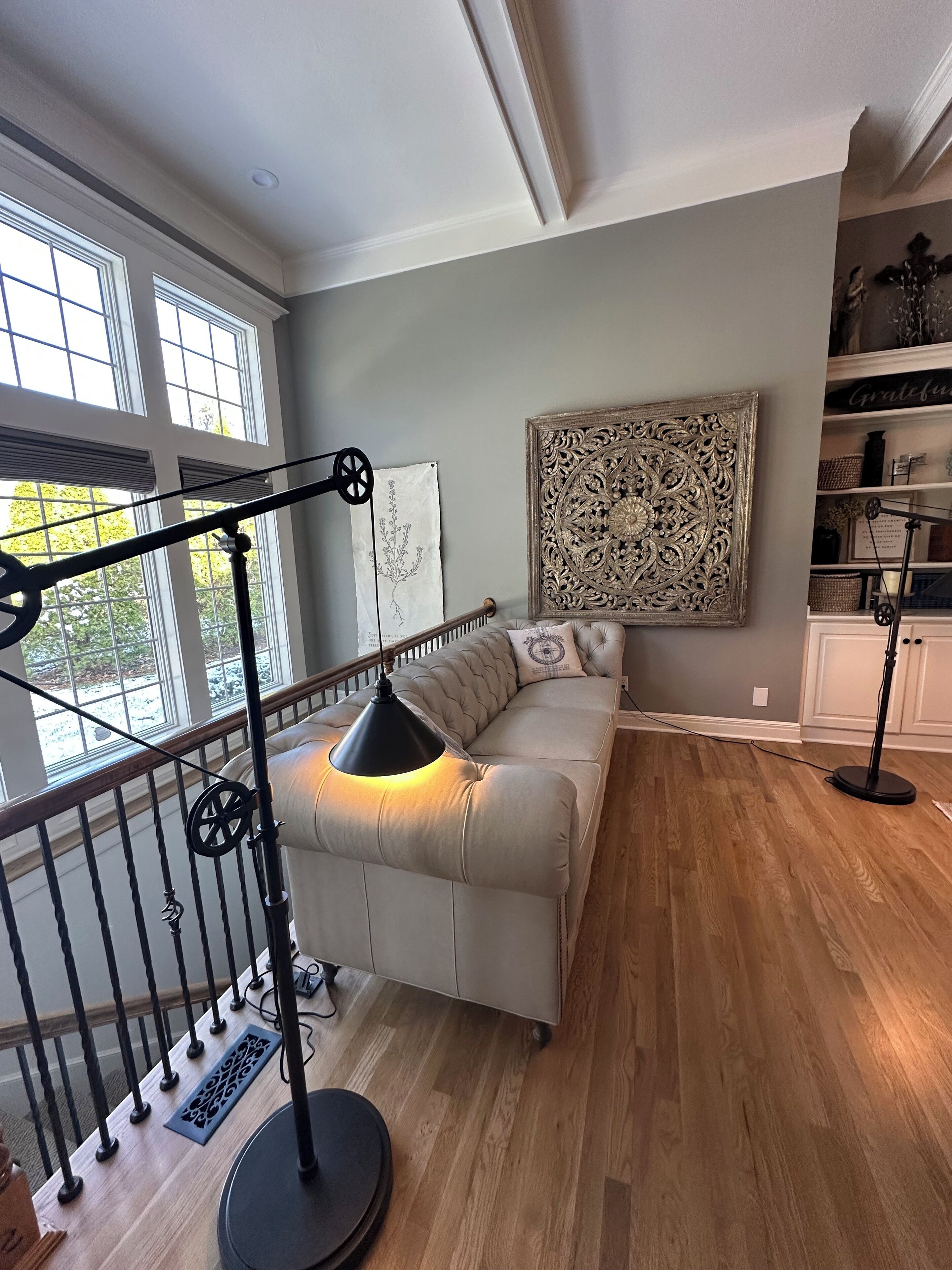 Smart TV, fireplace, books, printers