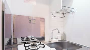 Basic Double or Twin Room, Non Smoking, City View | Private kitchen | Fridge, microwave, stovetop, cookware/dishes/utensils