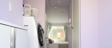 Basic Double or Twin Room, Non Smoking, City View