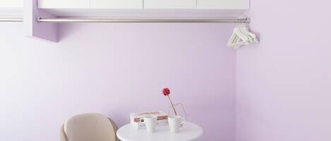 Basic-Doppel- oder -Zweibettzimmer, Nichtraucher, Stadtblick | Verdunkelungsvorhänge, Bügeleisen/Bügelbrett, kostenloses WLAN