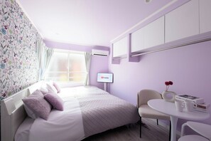 Basic Double or Twin Room, Non Smoking, City View