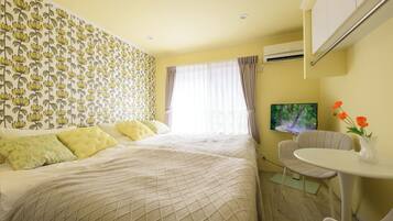 Basic Double or Twin Room, Non Smoking, City View