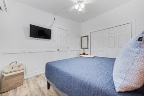 Comfort Apartment, 1 Bedroom, Patio | Iron/ironing board, free WiFi - East Gulf Dockside Beach Homes (Indian Rocks Beach)