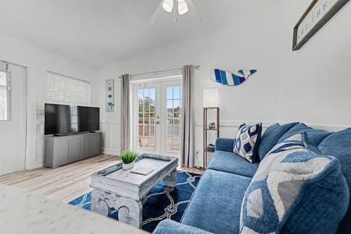 Appartement Premier, 1 chambre, patio | Aire de séjour