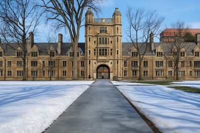 Ann Arbor Downtown Access - Walk to Stadium, Major Hospitals & Restaurants