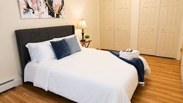 1 bedroom, iron/ironing board, WiFi (free), bed sheets