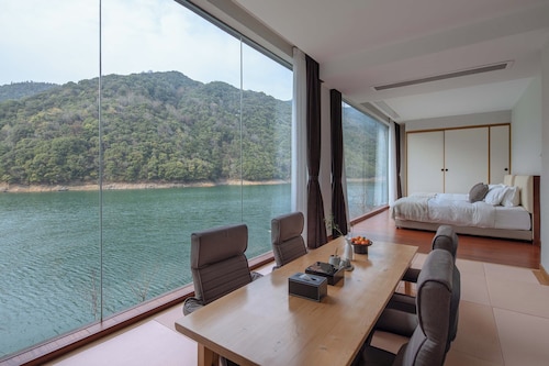 LOST LODGE Shendu Wubei Lin'an