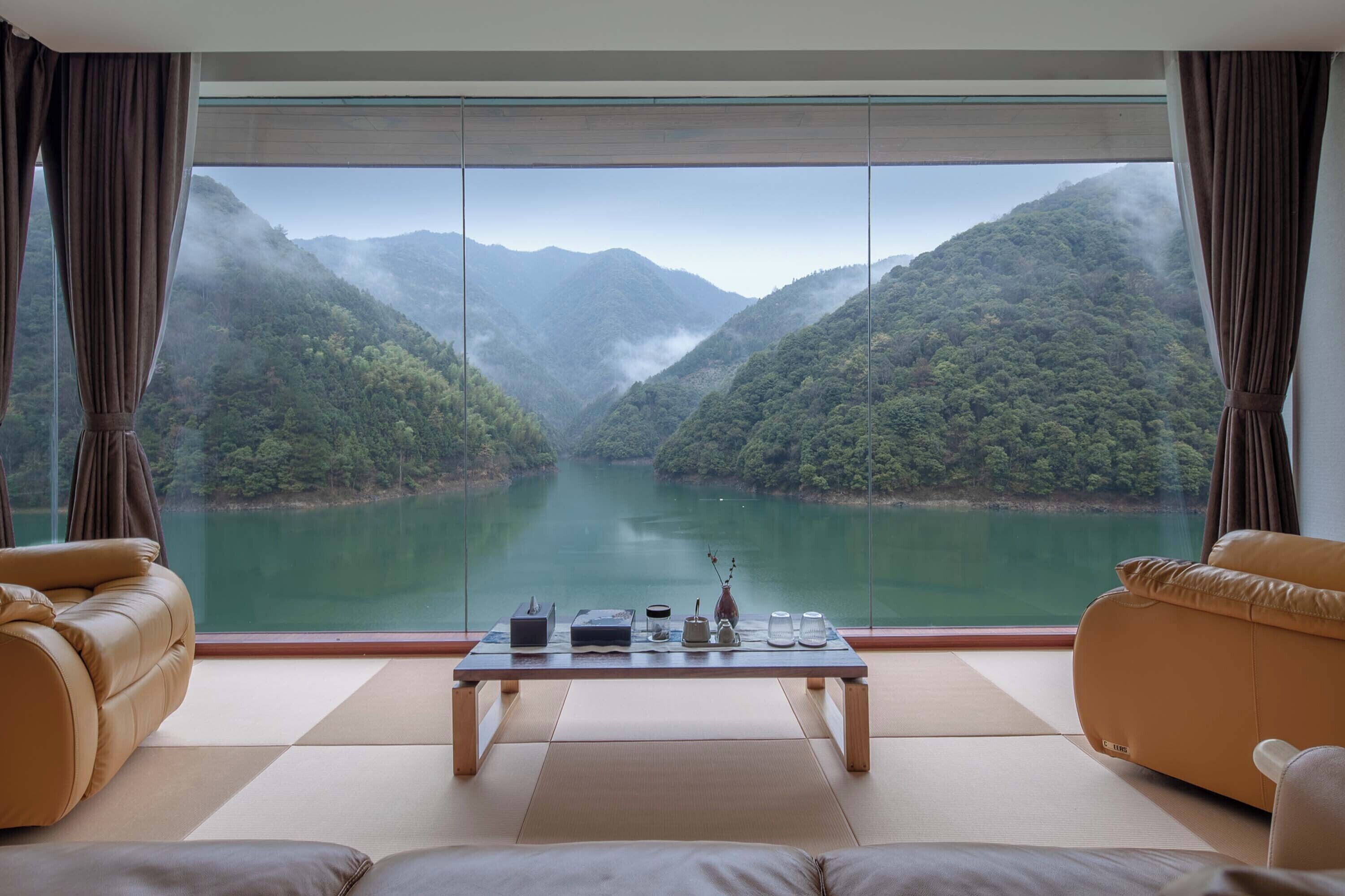 Blackout curtains, free WiFi, bed sheets